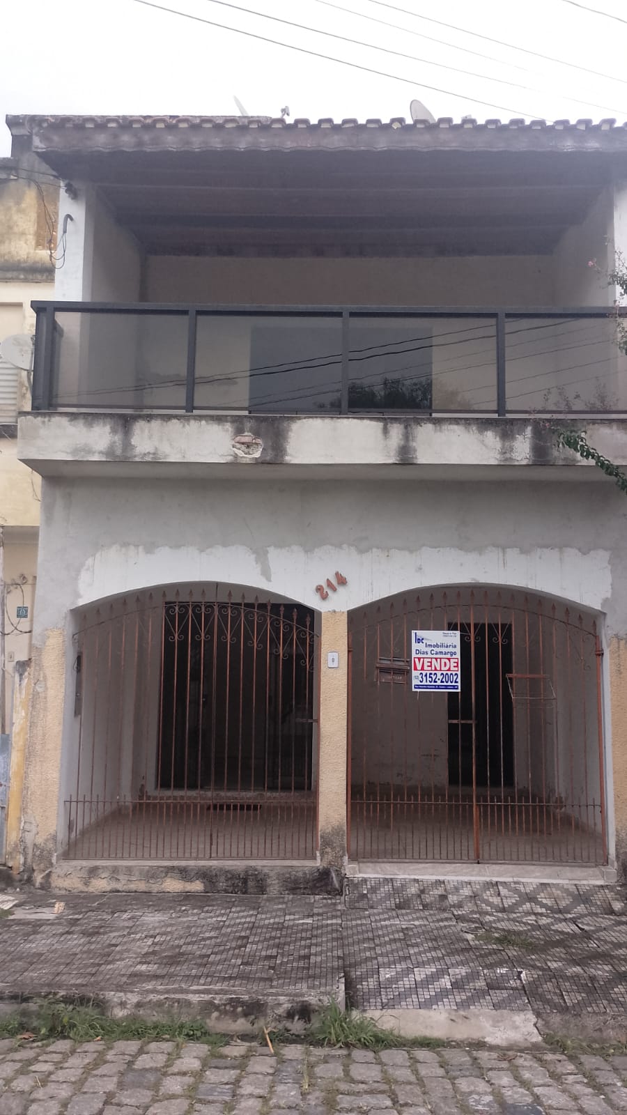SOBRADO À VENDA NA NOVA LORENA