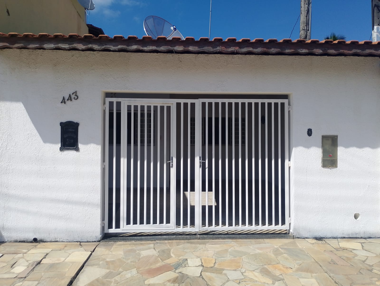 CASA NA CIDADE INDUSTRIAL